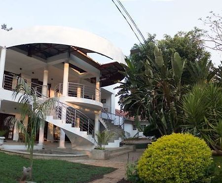 Motsamai Guest Lodge Bulawayo Eksteriør bilde