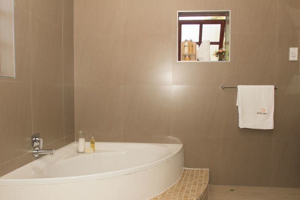 Motsamai Guest Lodge Bulawayo Eksteriør bilde